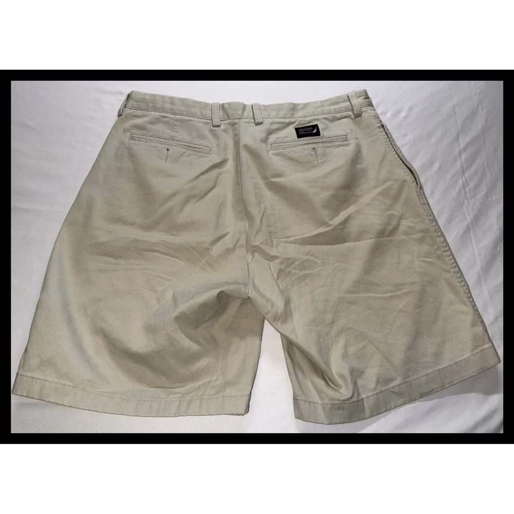 Nautica Rigger Chino Shorts Mens 36W Beige Pleated Classic Fit Cotton Preppy - Picture 7 of 8
